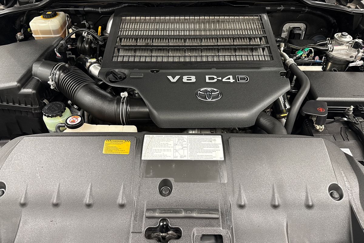 2019 Toyota Landcruiser Sahara VDJ200R