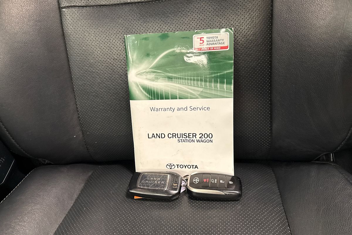 2019 Toyota Landcruiser Sahara VDJ200R