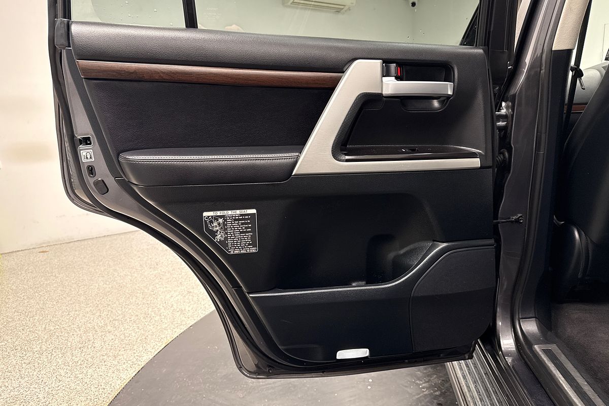 2019 Toyota Landcruiser Sahara VDJ200R