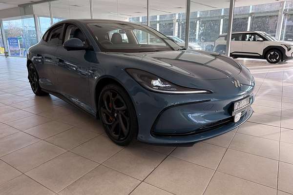 2026 MG IM5 Platinum P12L