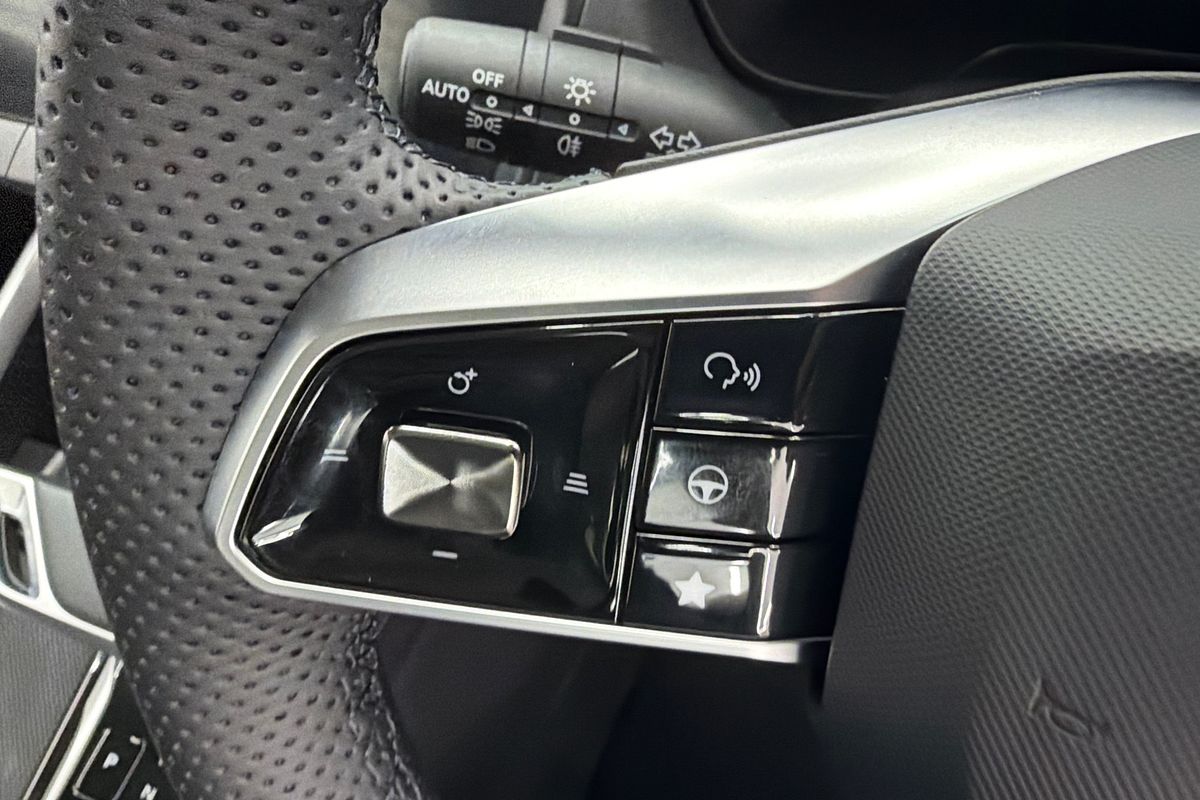 2025 MG ZS Essence Hybrid+ ZS32