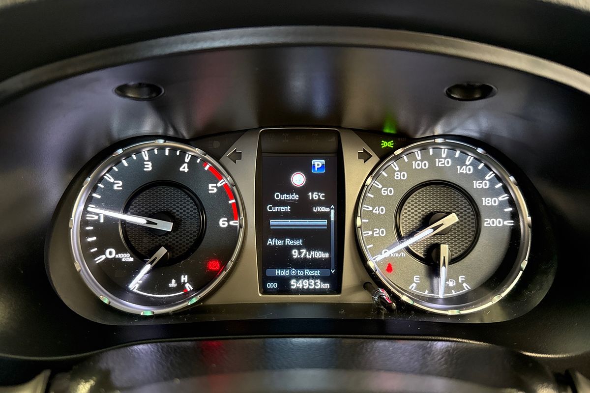 2023 Toyota Hilux SR5 GUN126R