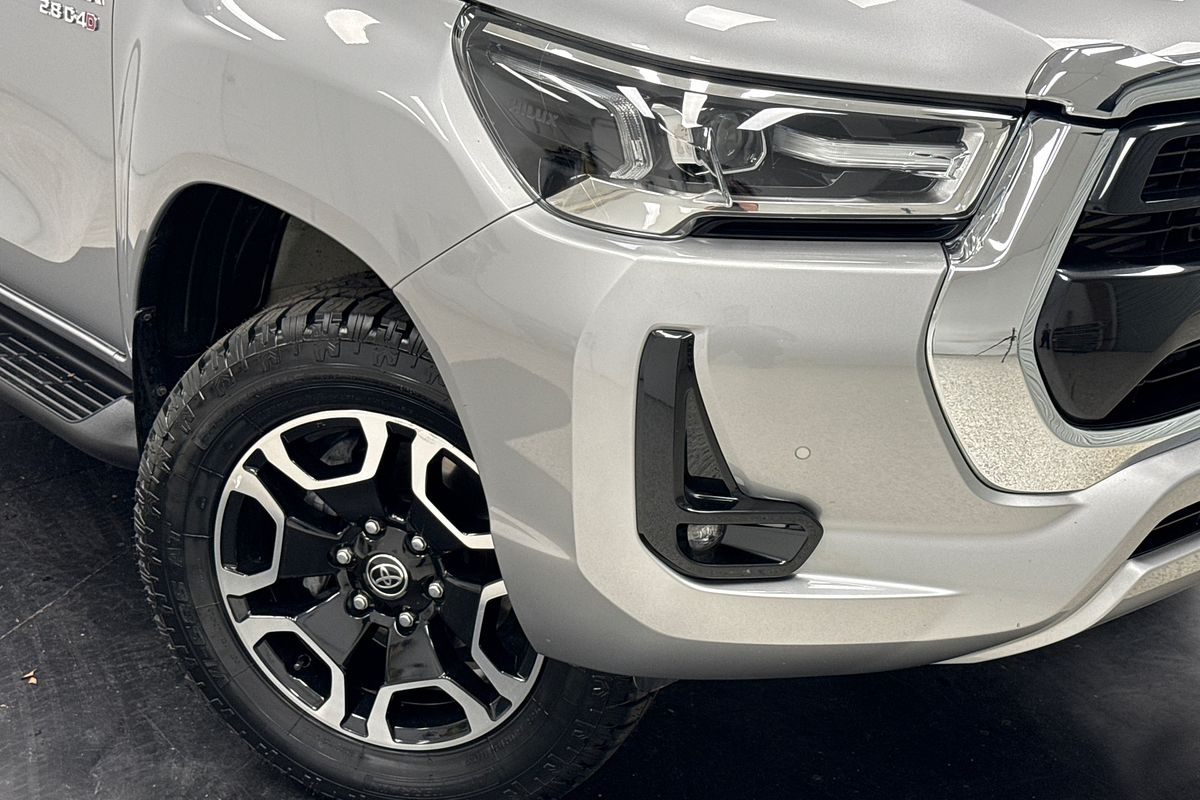2023 Toyota Hilux SR5 GUN126R