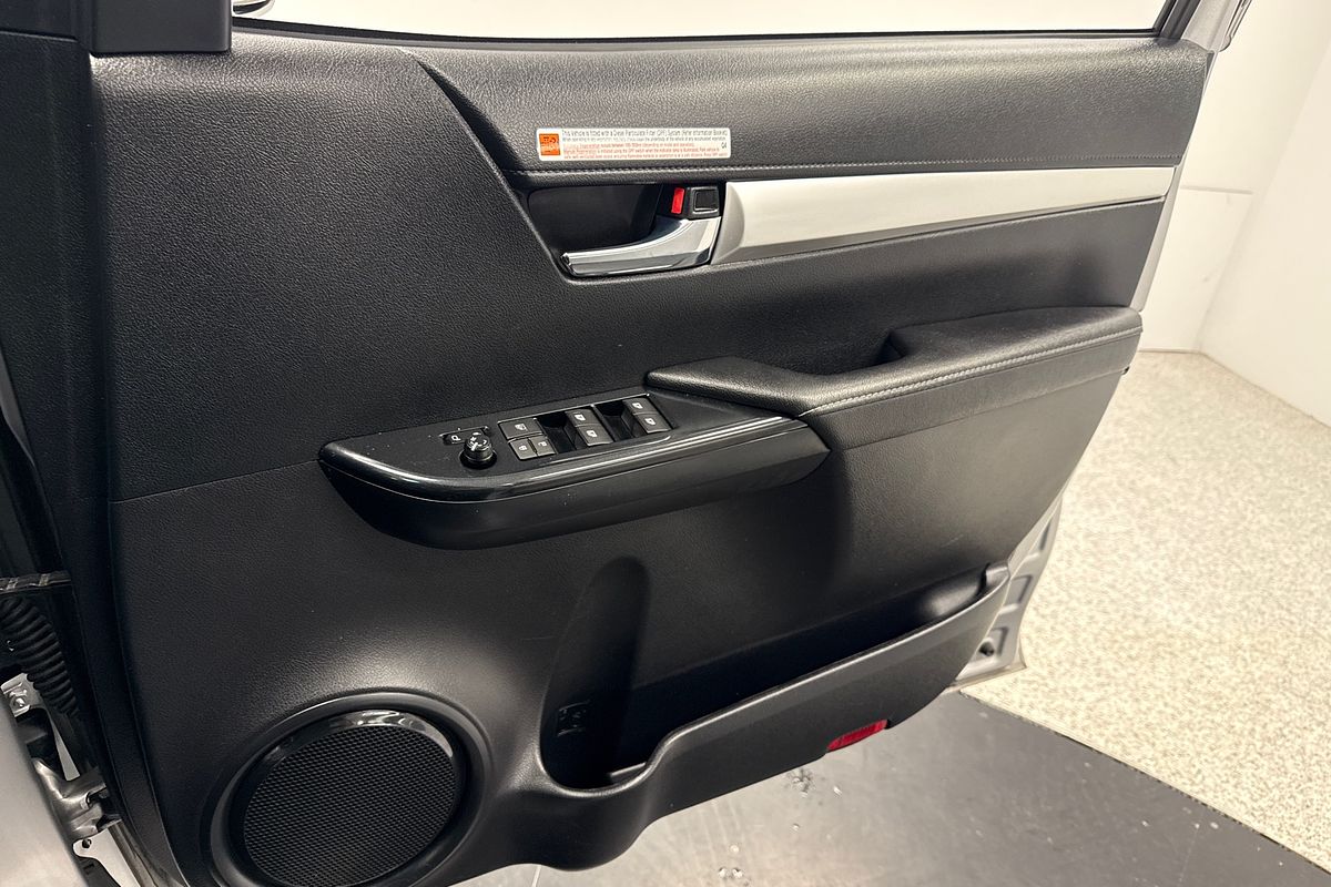 2023 Toyota Hilux SR5 GUN126R
