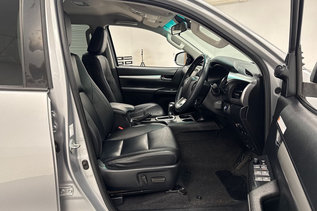 2023 Toyota Hilux SR5 GUN126R