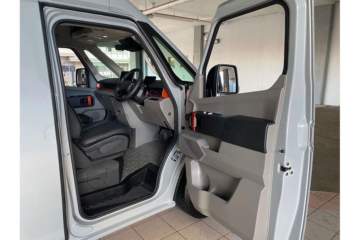 Super Van 6m, LWB, FWD, 106kwh, H2500 Super Van 6m, LWB, FWD, 106kwh, H2500
