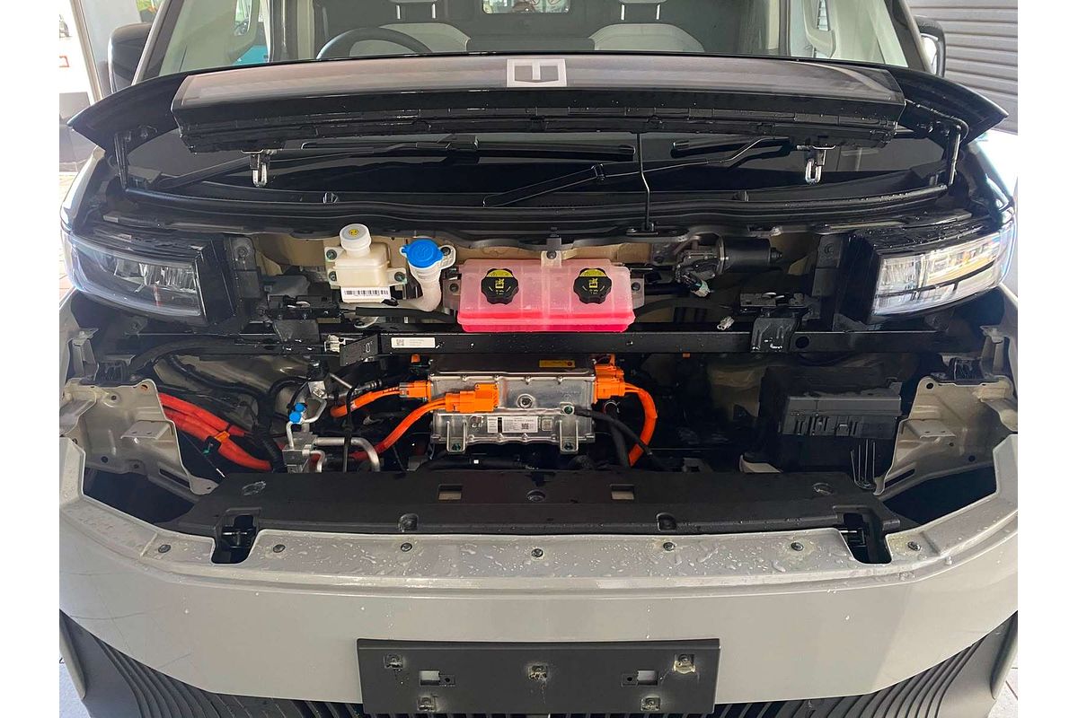 Super Van 6m, LWB, FWD, 106kwh, H2500