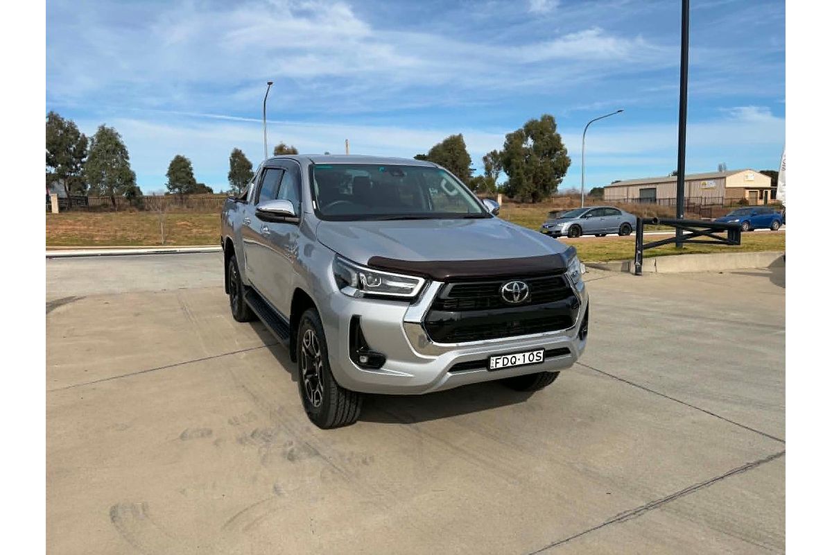 2023 Toyota Hilux SR5 GUN126R 4X4