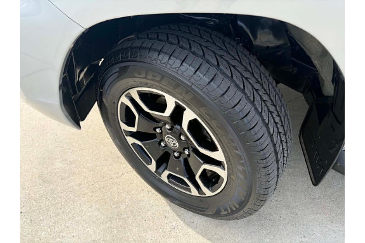 2023 Toyota Hilux SR5 GUN126R 4X4