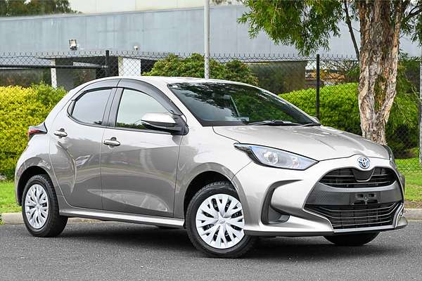 2021 Toyota Yaris Hybrid Hybrid G X-Four MXPH15