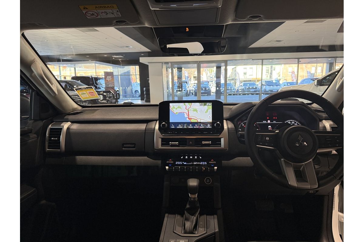 2026 Mitsubishi MV Triton GLS 2.4L D 6AT 4X4 DC PU with LEATHER