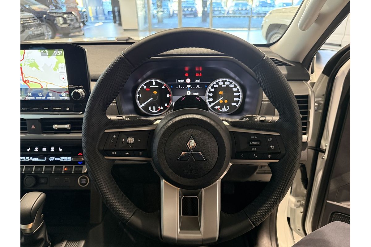 2026 Mitsubishi MV Triton GLS 2.4L D 6AT 4X4 DC PU with LEATHER