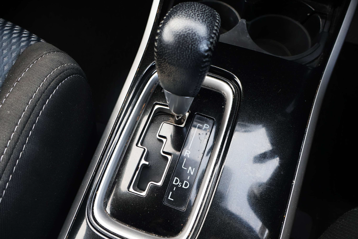 2016 Mitsubishi Outlander LS Safety Pack ZK