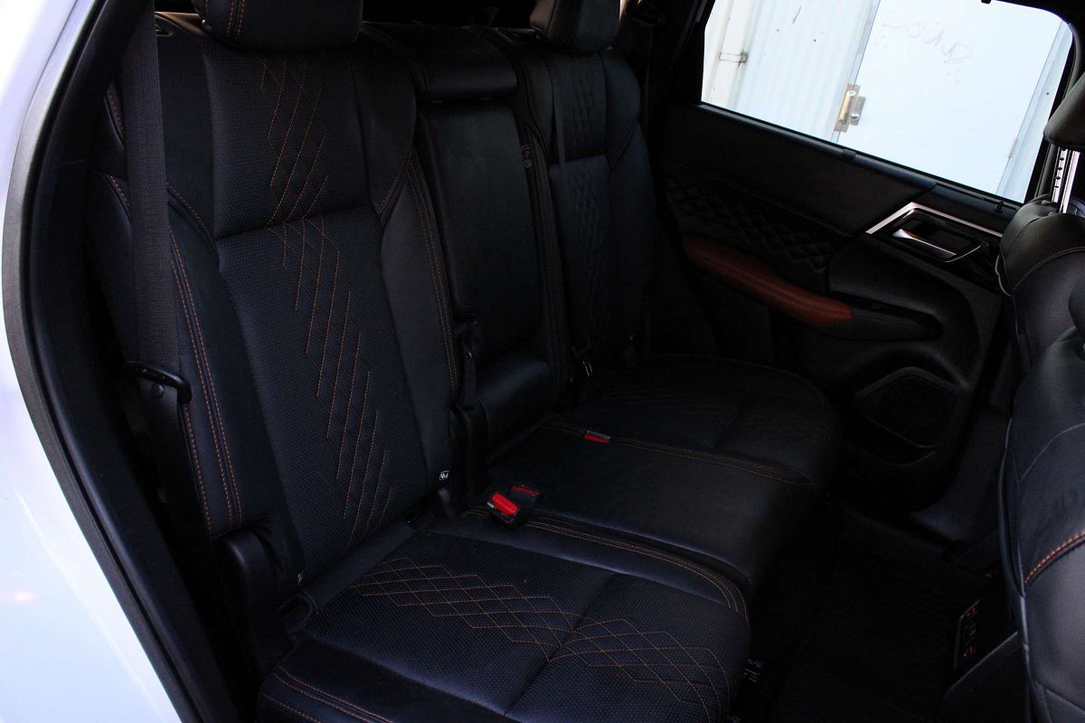 2023 Mitsubishi Outlander Exceed Tourer ZM