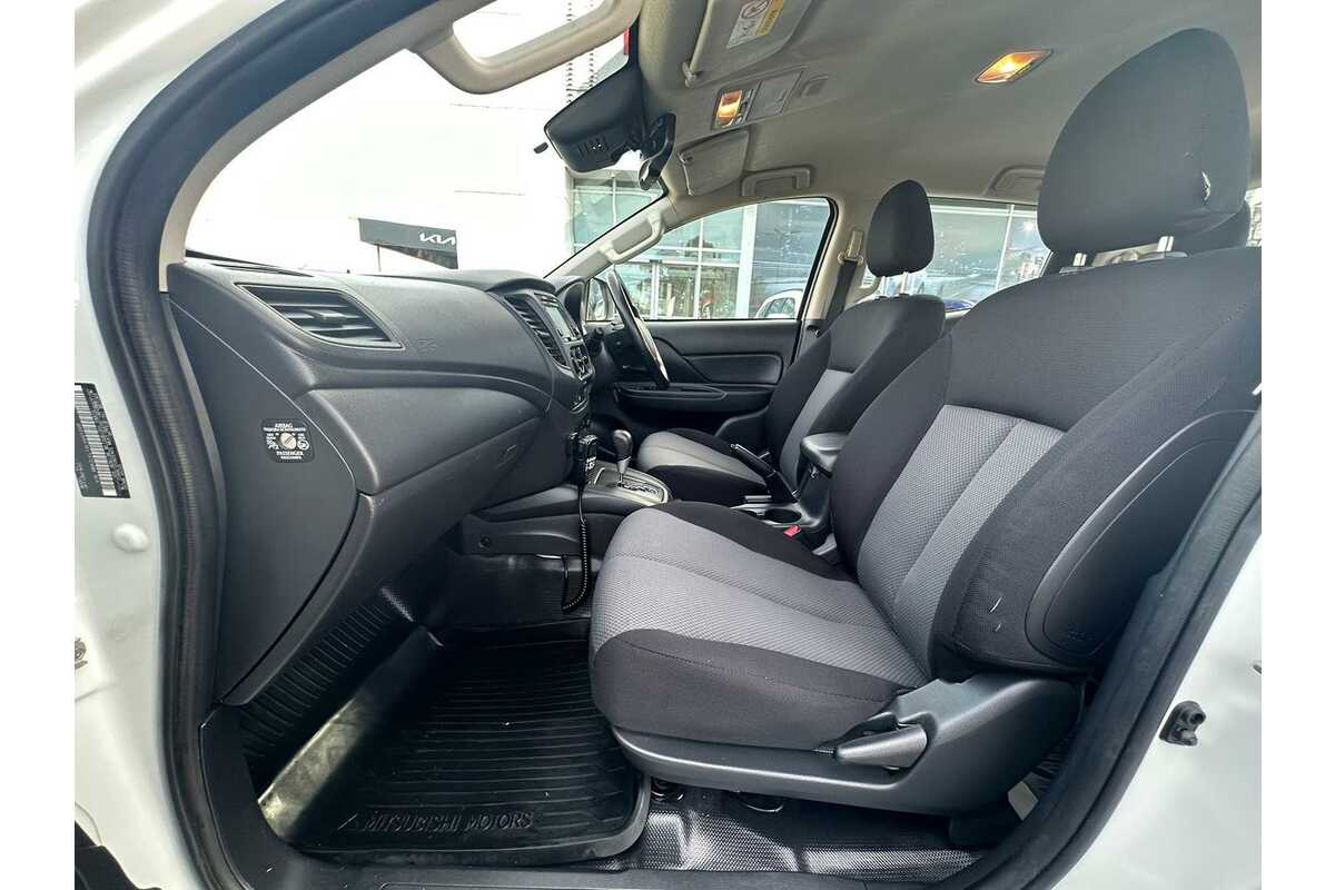 2019 Mitsubishi Triton GLX MR