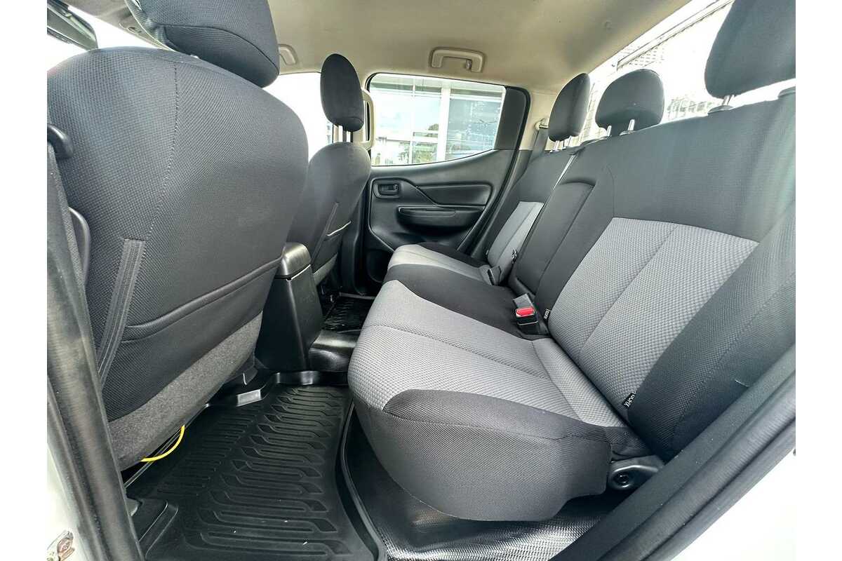 2019 Mitsubishi Triton GLX MR