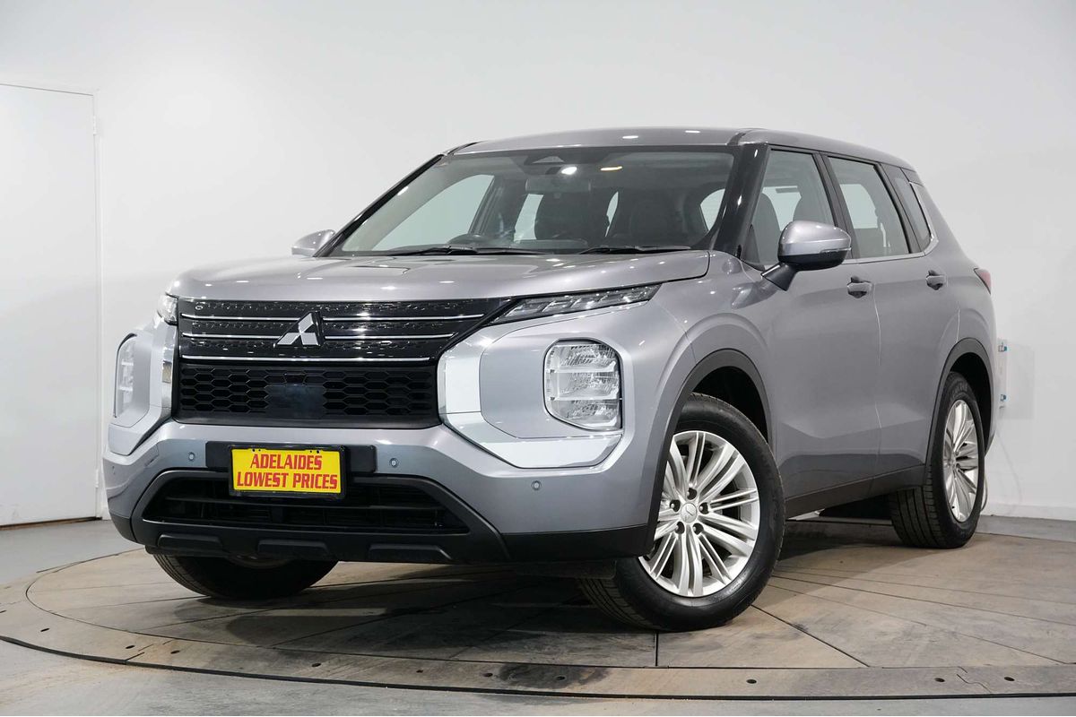 2022 Mitsubishi Outlander ES ZM