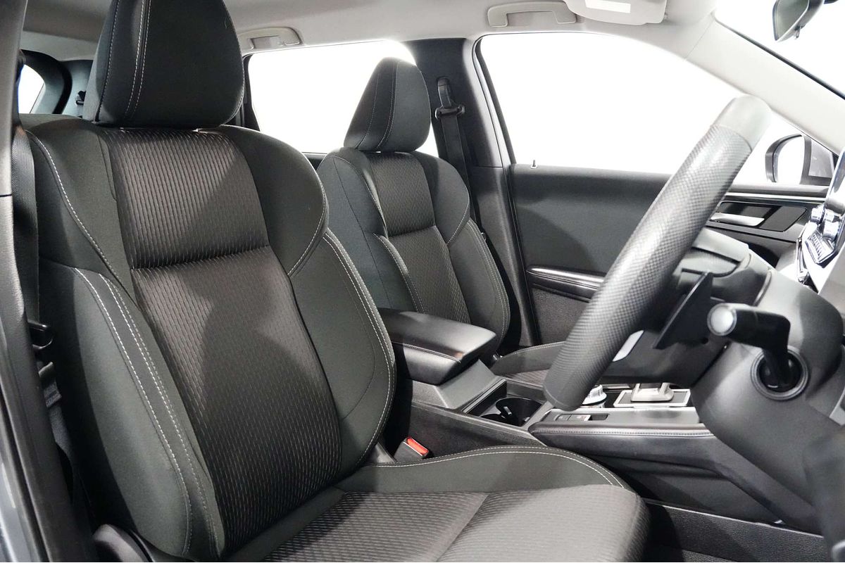2022 Mitsubishi Outlander ES ZM