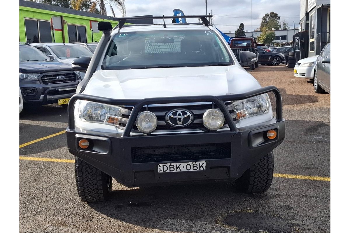 2015 Toyota Hilux SR GUN126R 4X4