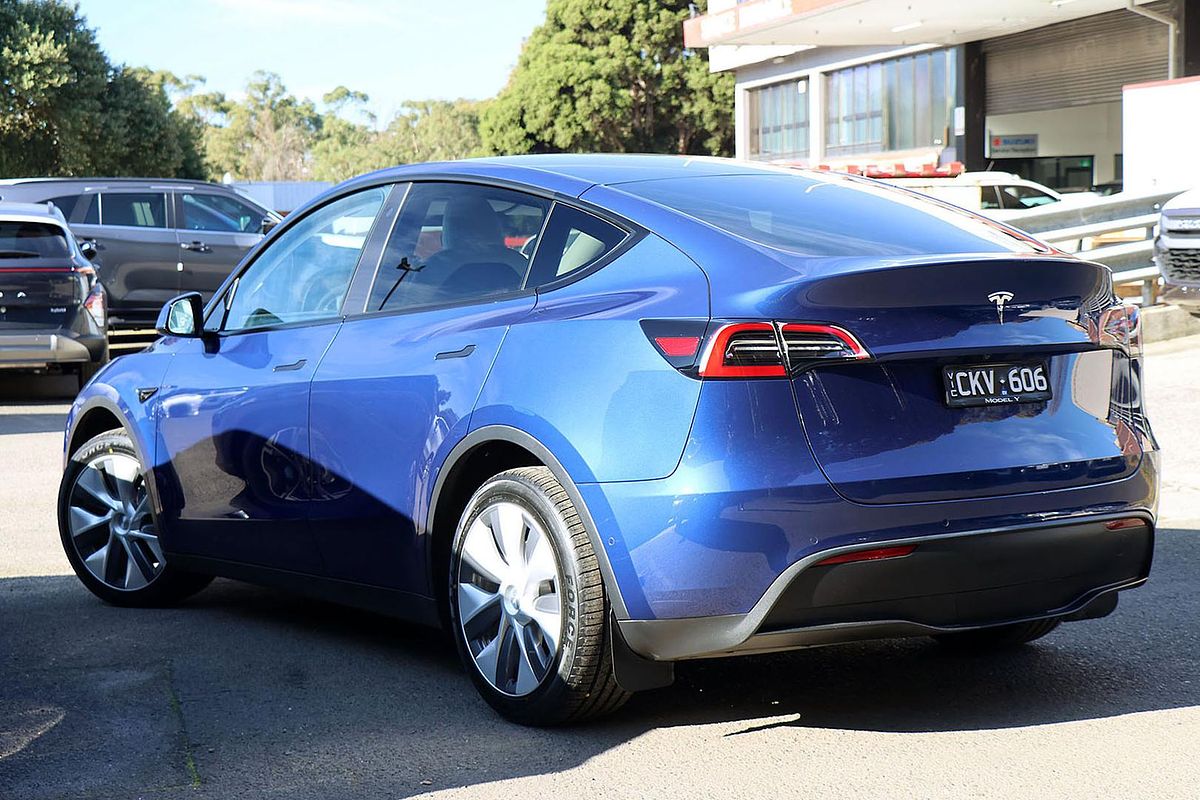 2023 Tesla Model Y Rear-Wheel Drive