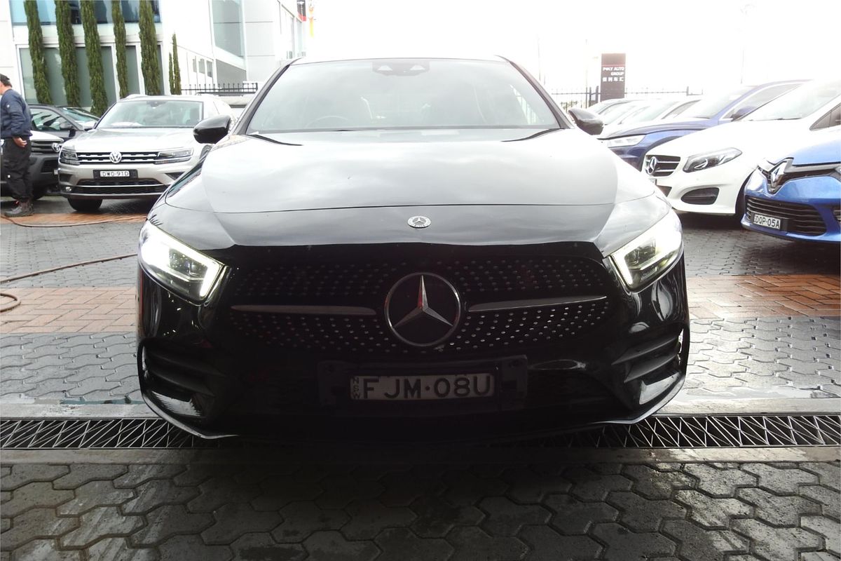 2018 Mercedes-Benz 200 177