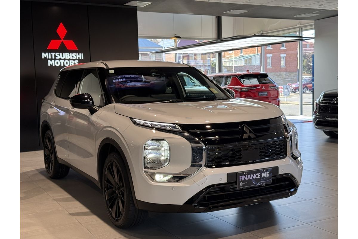 2026 Mitsubishi ZM Outlander LS BLACK 2.5L CVT 2WD 7ST