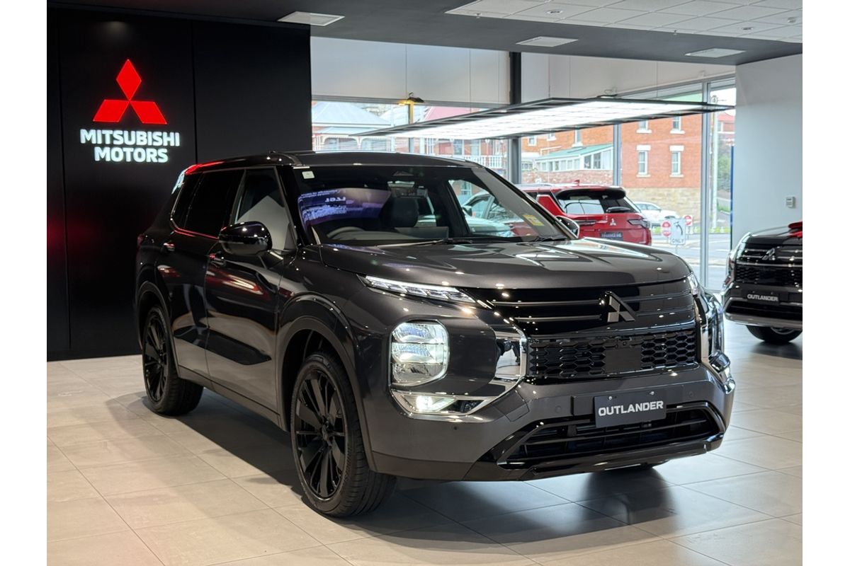 2026 Mitsubishi ZM Outlander LS BLACK 2.5L CVT 2WD 7ST