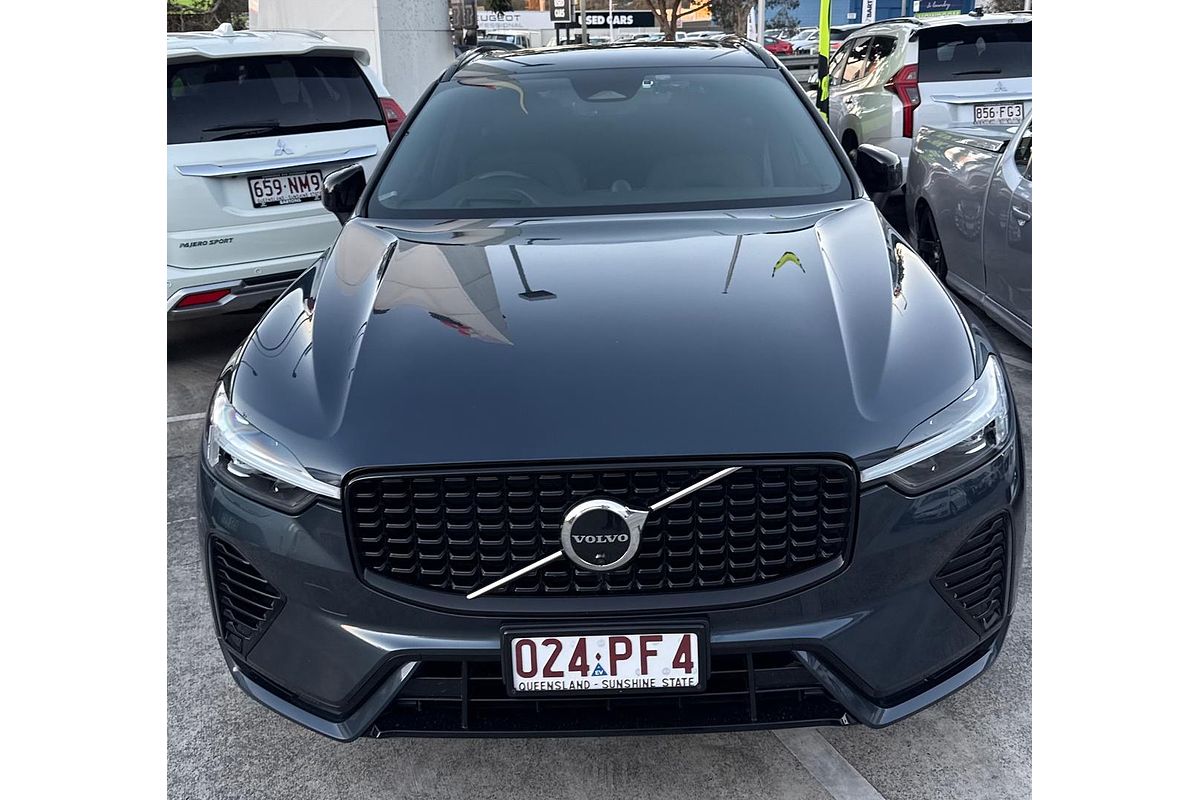 2022 Volvo XC60 Recharge Ultimate T8 Plug-In Hybrid