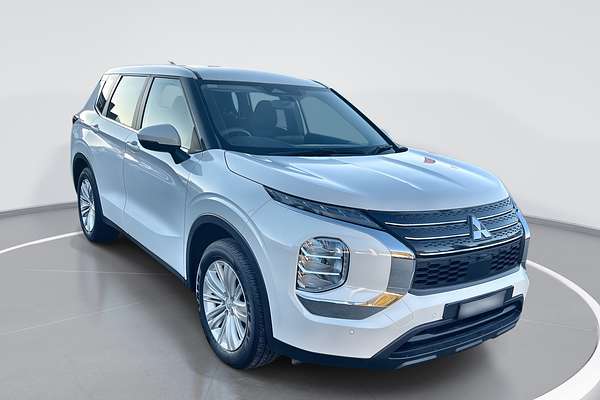 2024 Mitsubishi Outlander ES ZM
