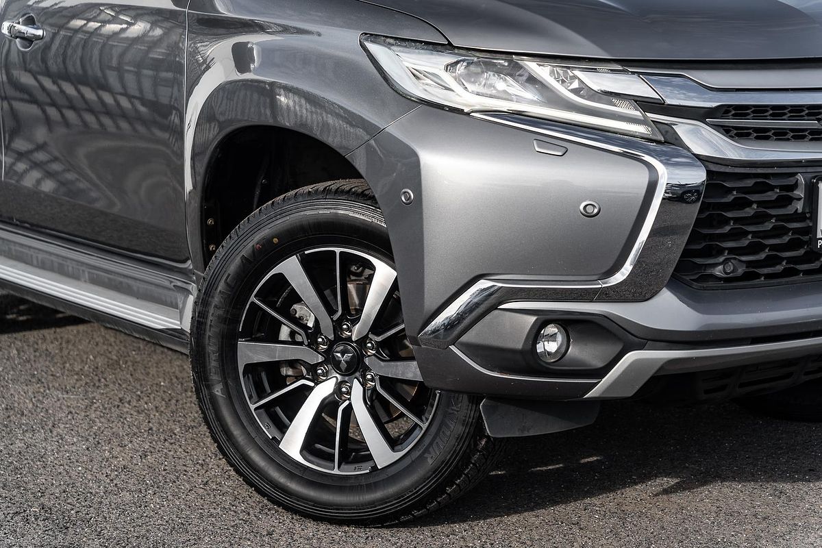2017 Mitsubishi PAJERO SPORT EXCEED (4x4) 7 SEAT MY16