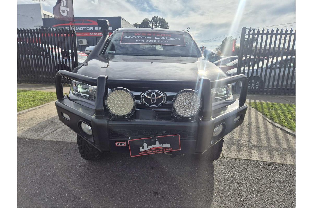 2017 Toyota Hilux SR5 (4x4) GUN126R 4X4