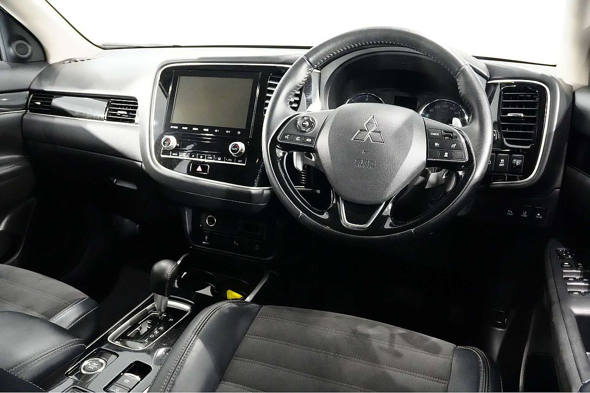 2020 Mitsubishi Outlander LS ZL