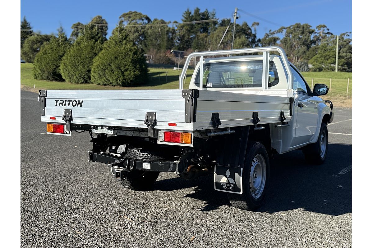 2022 Mitsubishi Triton GLX MR 4X4