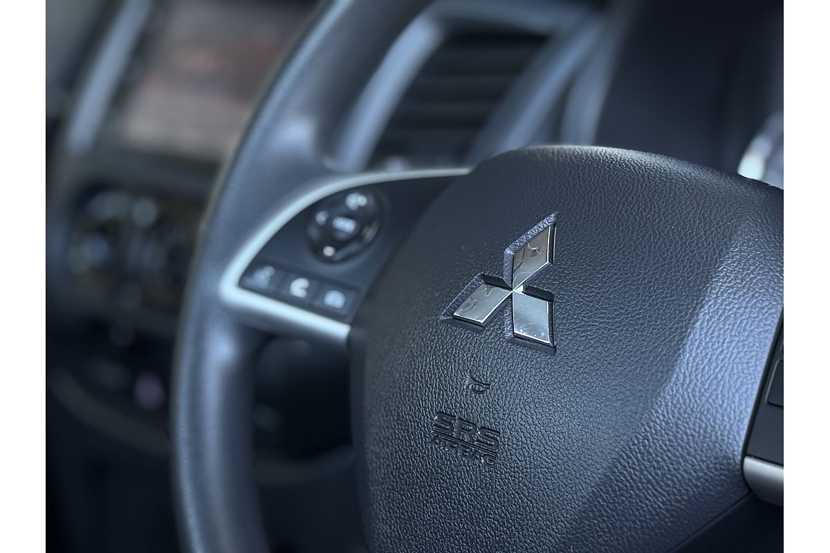 2022 Mitsubishi Triton GLX MR 4X4