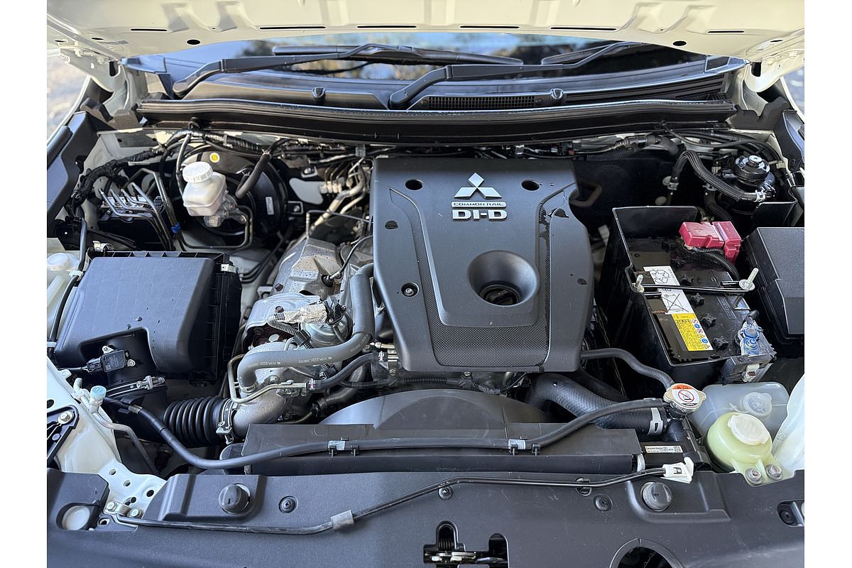 2022 Mitsubishi Triton GLX MR 4X4