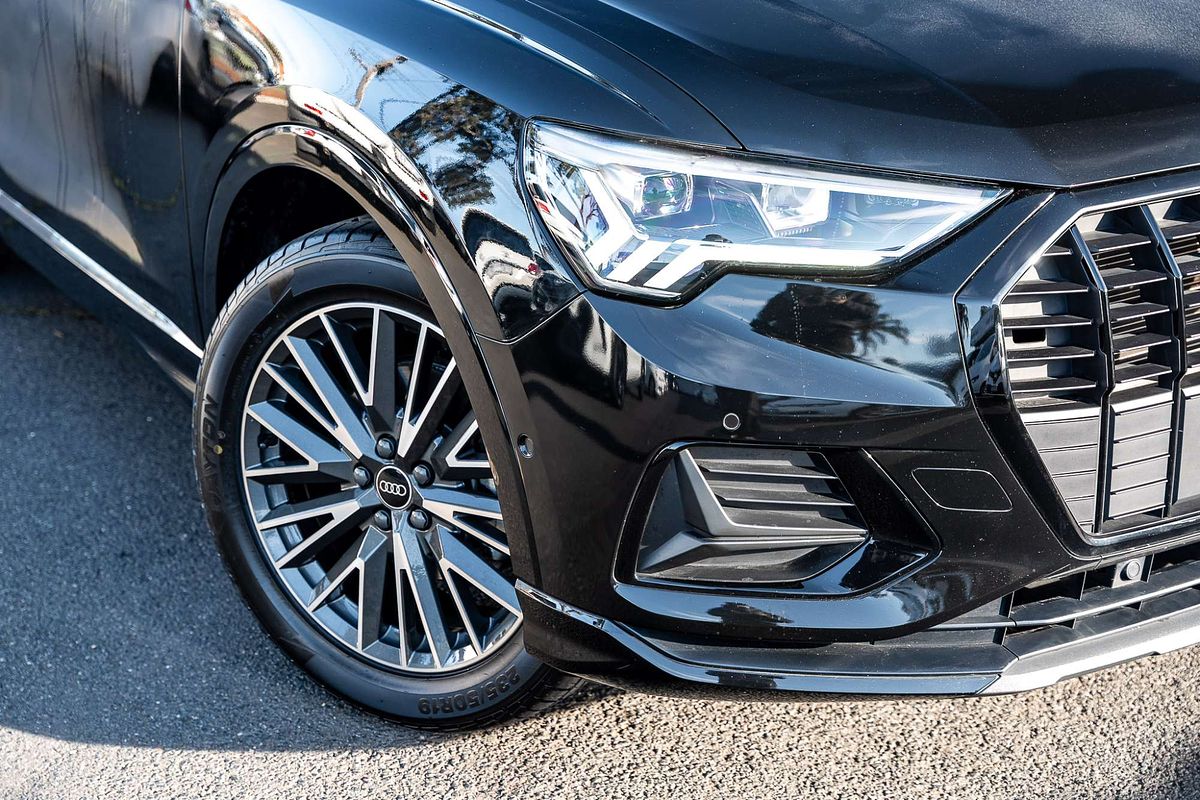 2023 Audi Q3 35 TFSI Dynamic Black F3