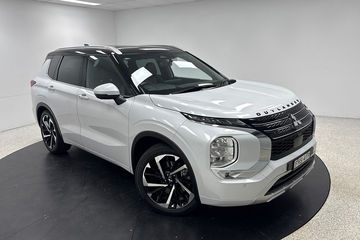 2023 Mitsubishi Outlander Exceed Tourer ZM