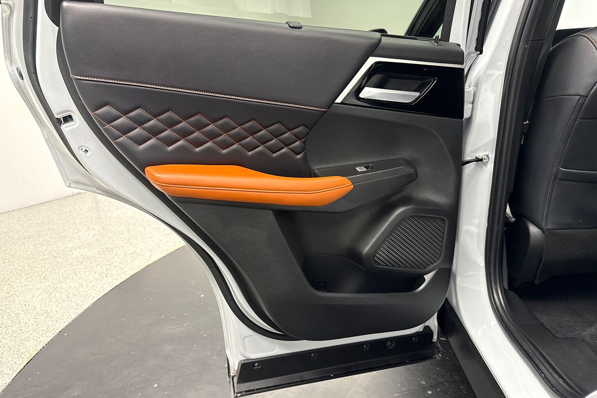 2023 Mitsubishi Outlander Exceed Tourer ZM