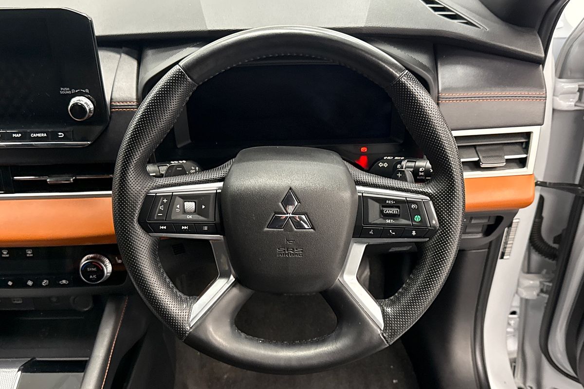 2023 Mitsubishi Outlander Exceed Tourer ZM