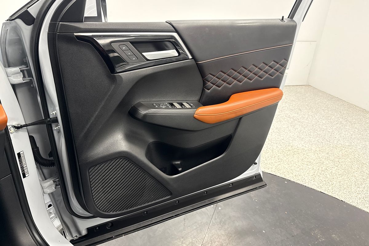 2023 Mitsubishi Outlander Exceed Tourer ZM