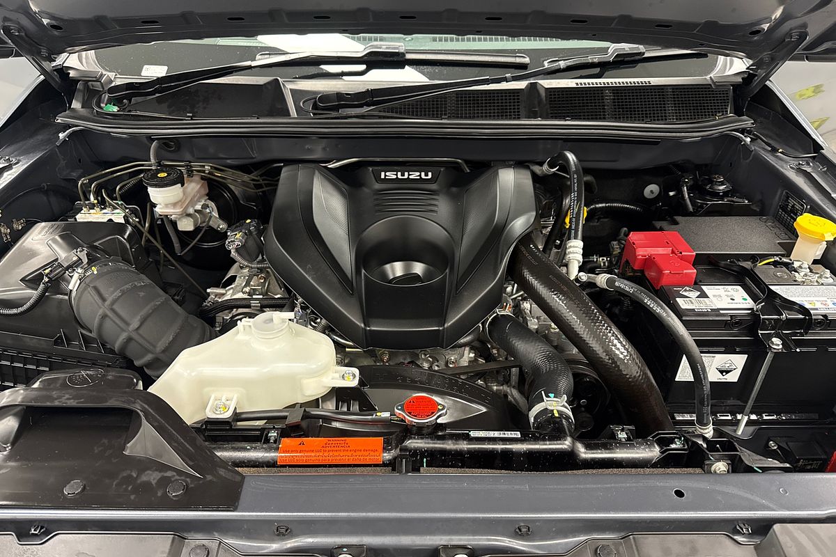 2023 Isuzu MU-X LS-T