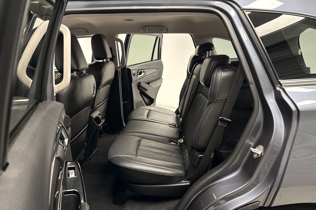 2023 Isuzu MU-X LS-T