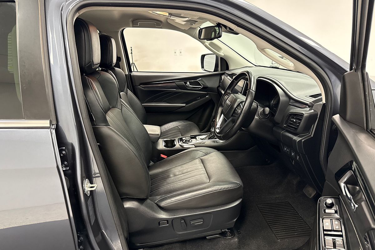 2023 Isuzu MU-X LS-T
