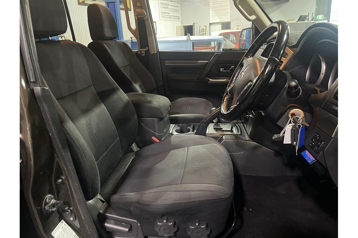 2016 Mitsubishi Pajero GLX LWB (4x4) NX MY17