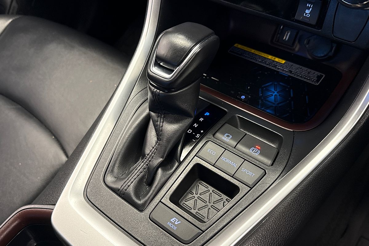 2020 Toyota RAV4 Cruiser AXAH52R