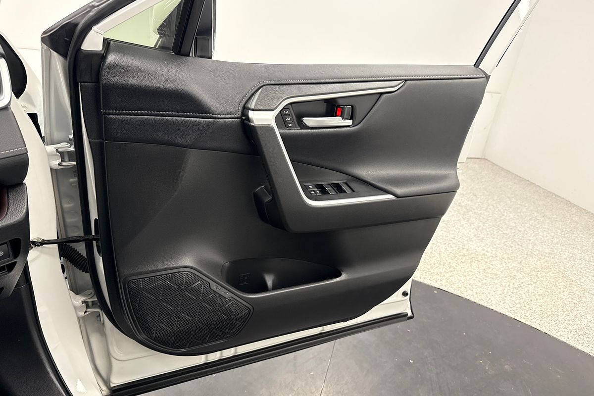 2020 Toyota RAV4 Cruiser AXAH52R