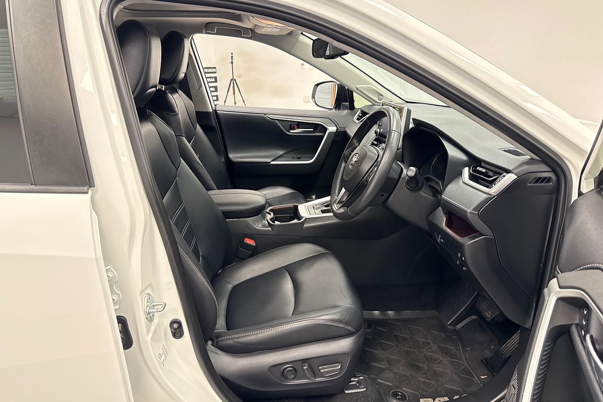 2020 Toyota RAV4 Cruiser AXAH52R