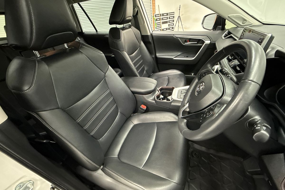 2020 Toyota RAV4 Cruiser AXAH52R