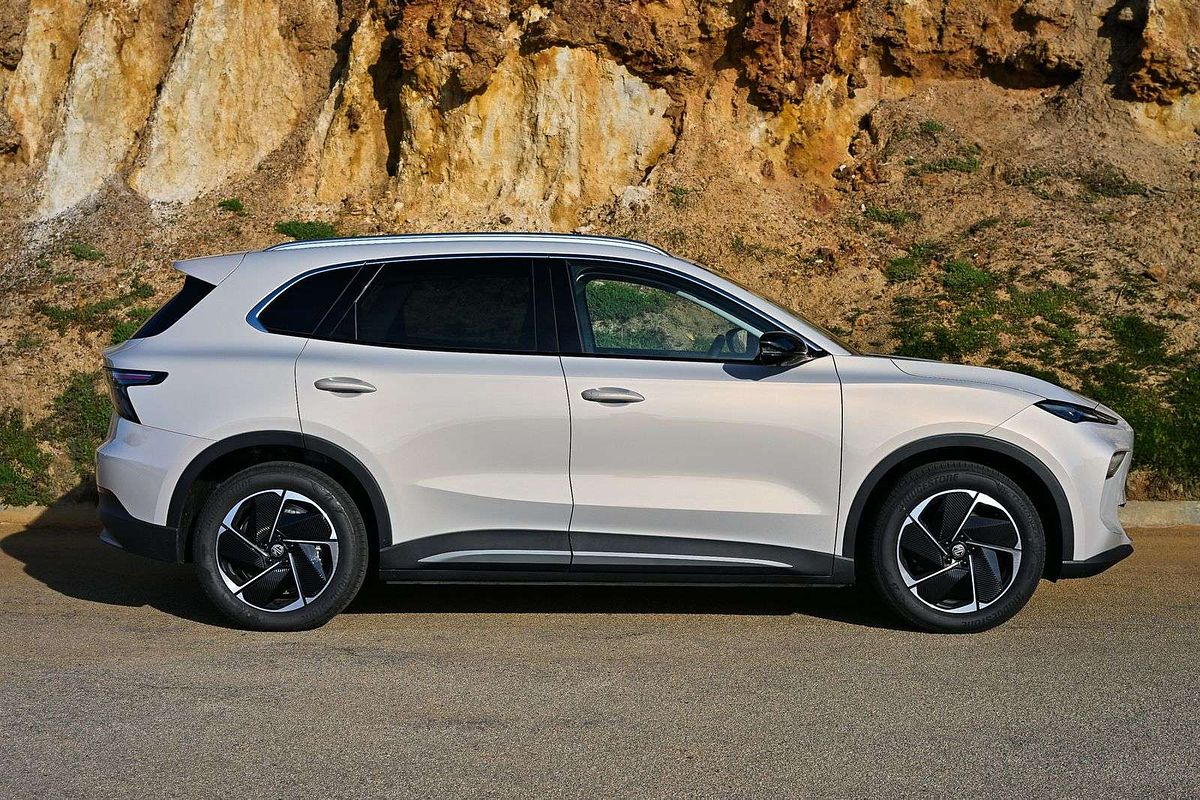 2025 MG MGS5 EV Essence 62 ZS3EM