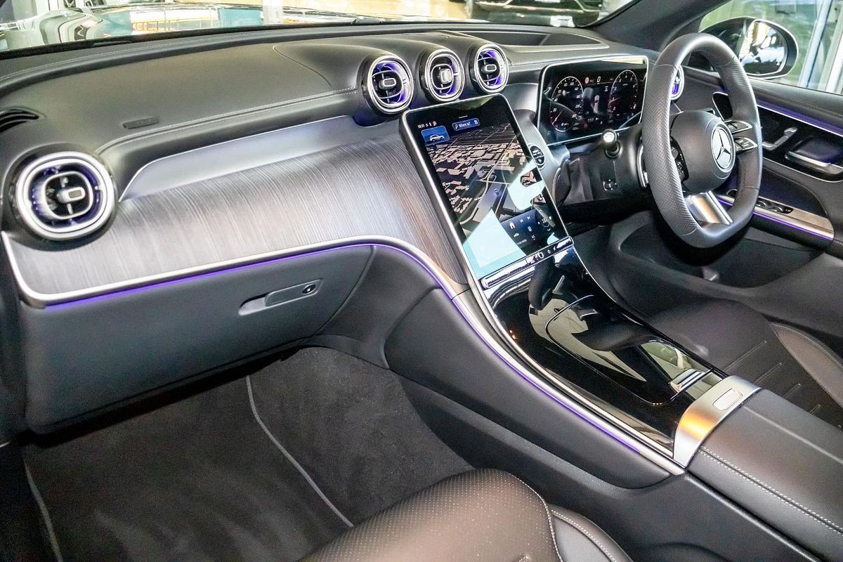 X254 806+056MY GLC200 WAG 9G 9 sp 2.0T/17kW